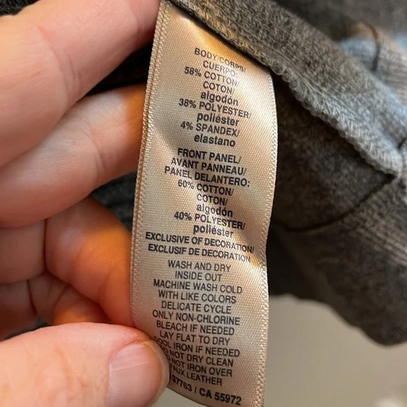 Rafaella-XL-gray-long sleeve sweater with faux leather trim, rib detailing top. - Picture 8 of 12